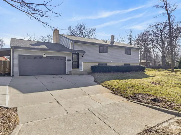 $470,000 | 1819 West Mallory Avenue, Milwaukee, WI 53221