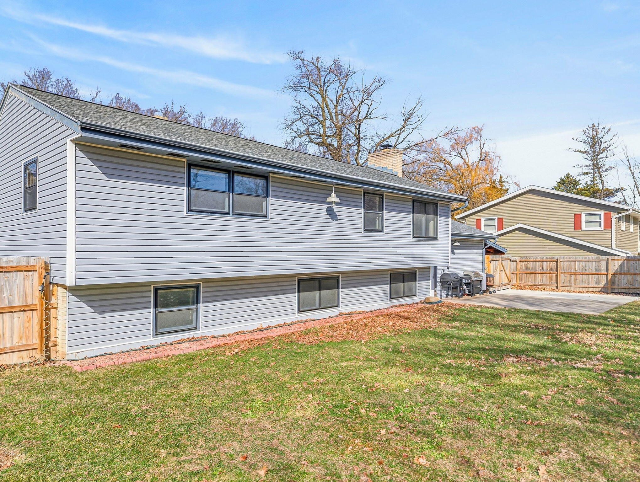 1819 West Mallory Avenue Milwaukee, WI 53221 - Photo 38 of 45 35-web-or-mls-DJI_20260308153609_0672_D