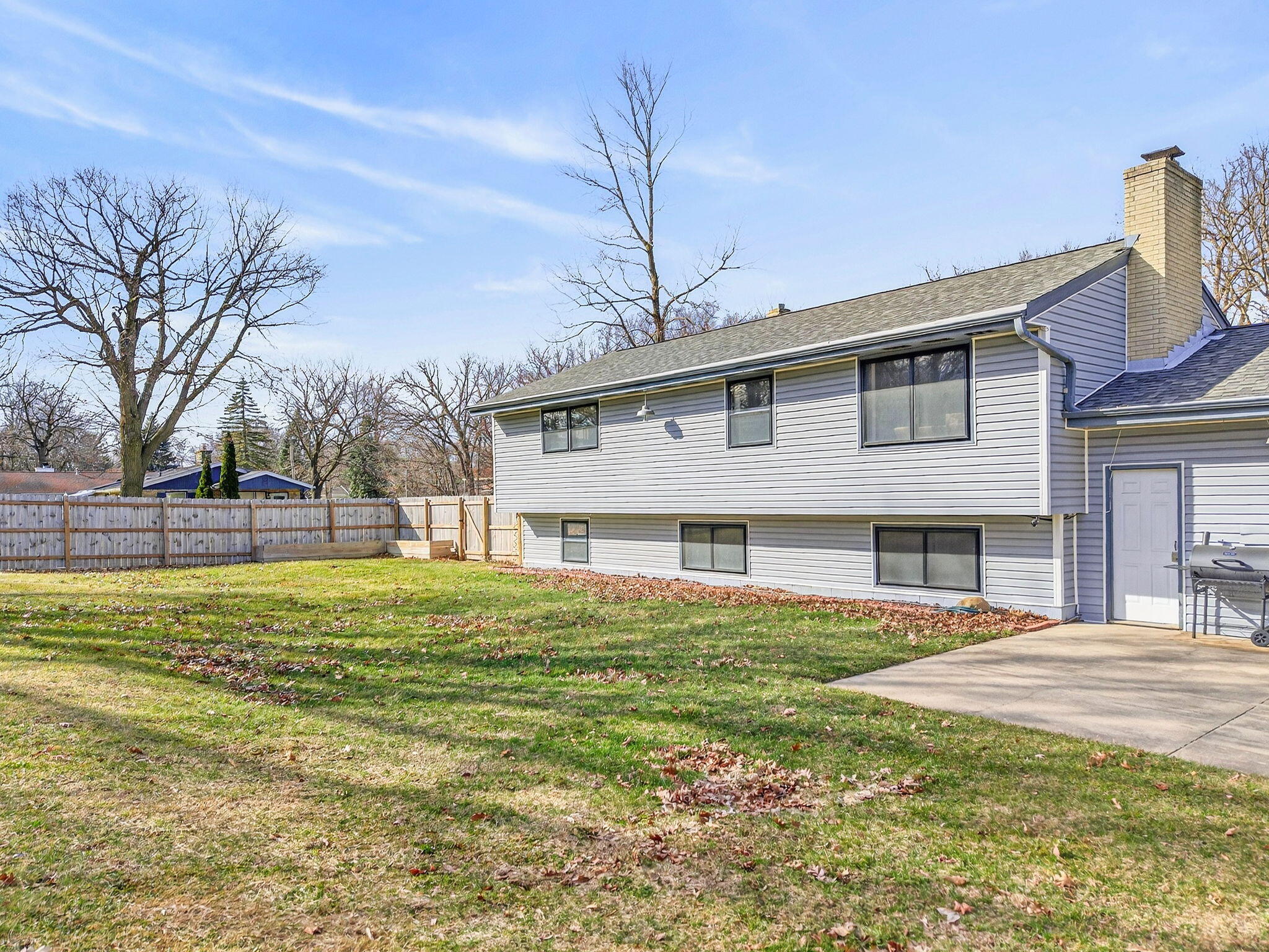 1819 West Mallory Avenue Milwaukee, WI 53221 - Photo 39 of 45 39-web-or-mls-DJI_20260308153844_0692_D