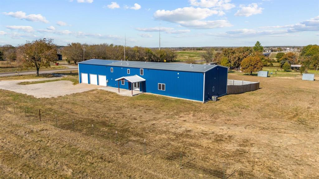 915 North Ole Ambrose Road Bells, TX 75414 - Photo 2 of 6 a view of a city