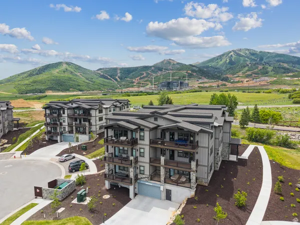$1,550,000 | 1156 West Helling Circle, Unit 201, Heber City, UT 84032