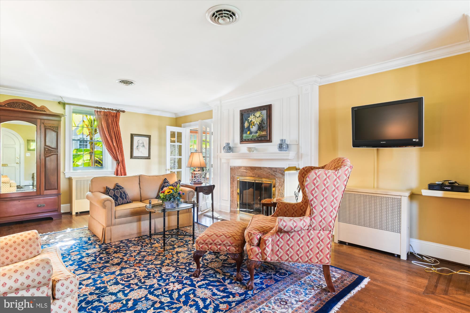 703 Stoneleigh Road Baltimore, MD 21212 - Photo 13 of 60 Living Room