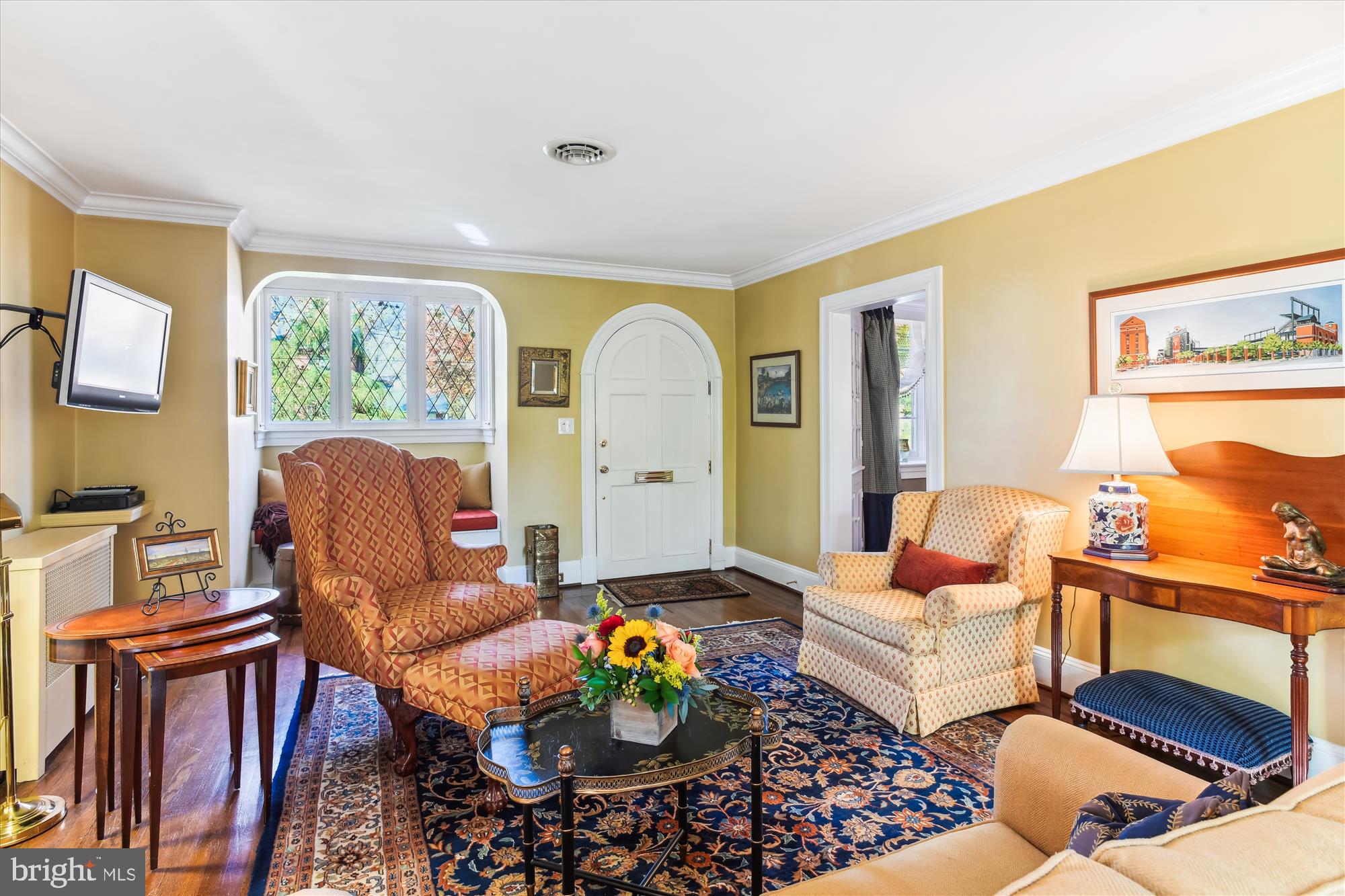 703 Stoneleigh Road Baltimore, MD 21212 - Photo 16 of 60 Living Room