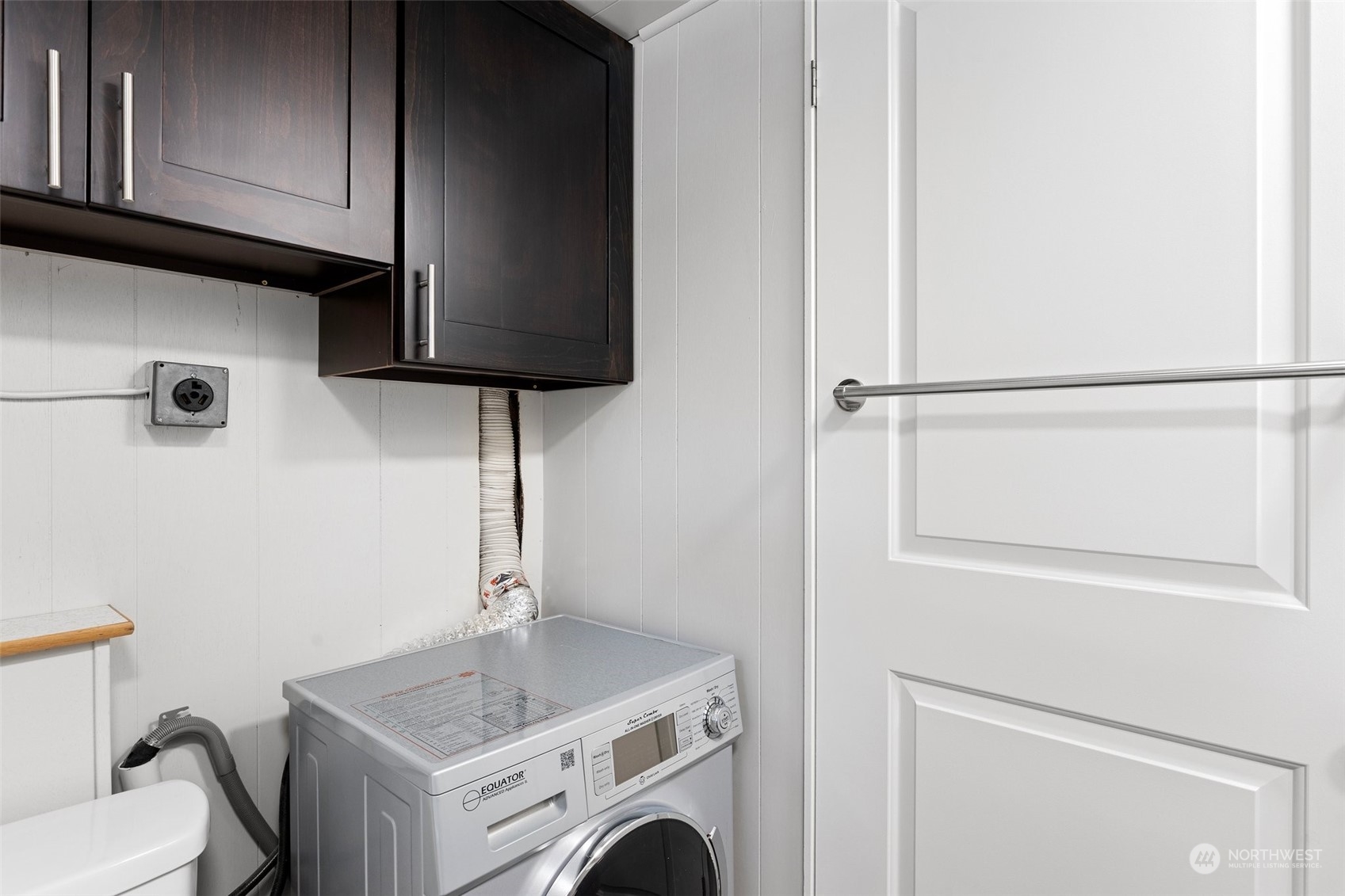 23800 Tiger Mountain Road Southeast, Unit 39 Issaquah, WA 98027 - Photo 14 of 15 a view of storage and utility room with washer and dryer