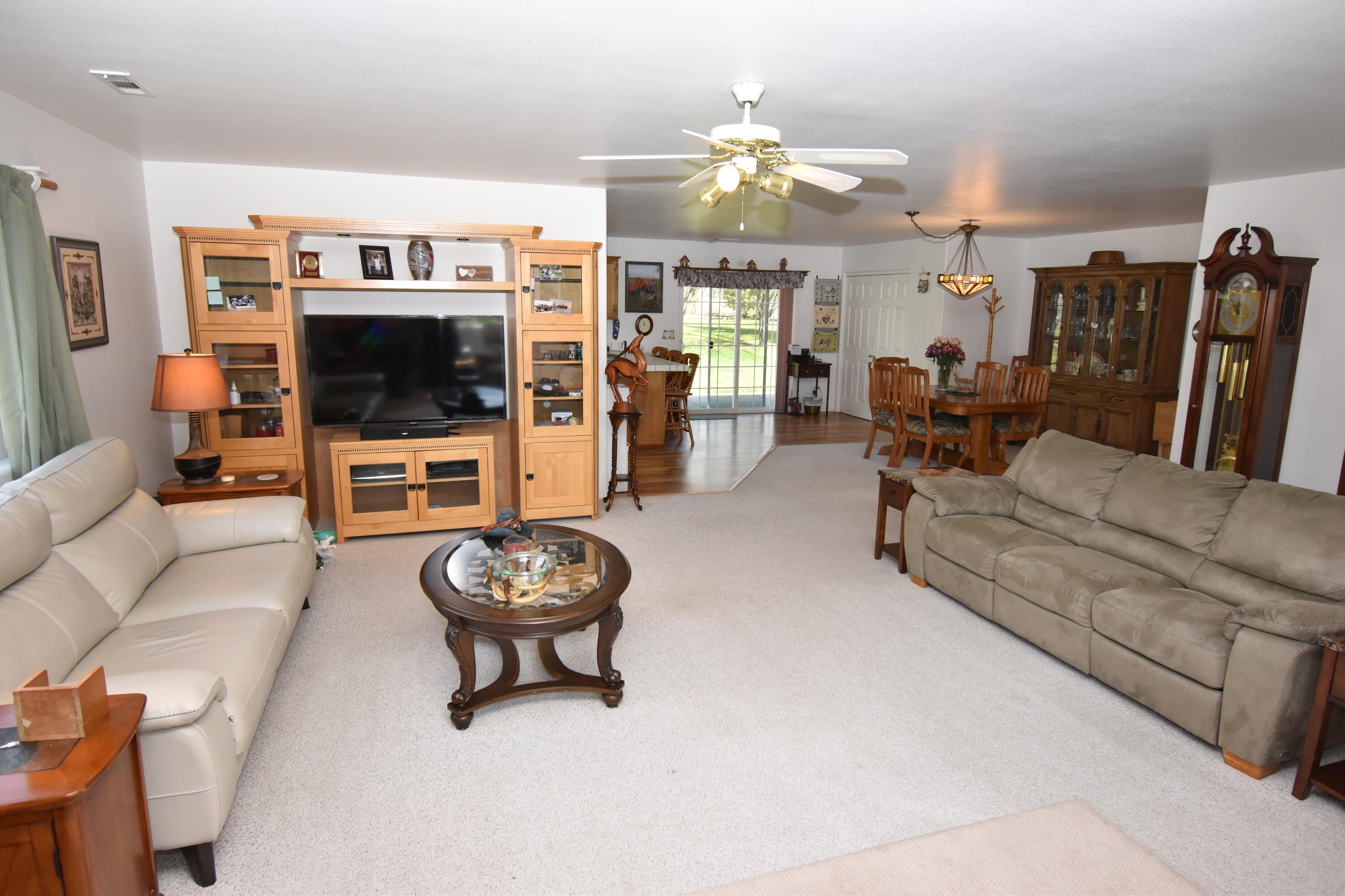 372 Bond Road Shady Cove, OR 97539 - Photo 18 of 33 Interior 3
