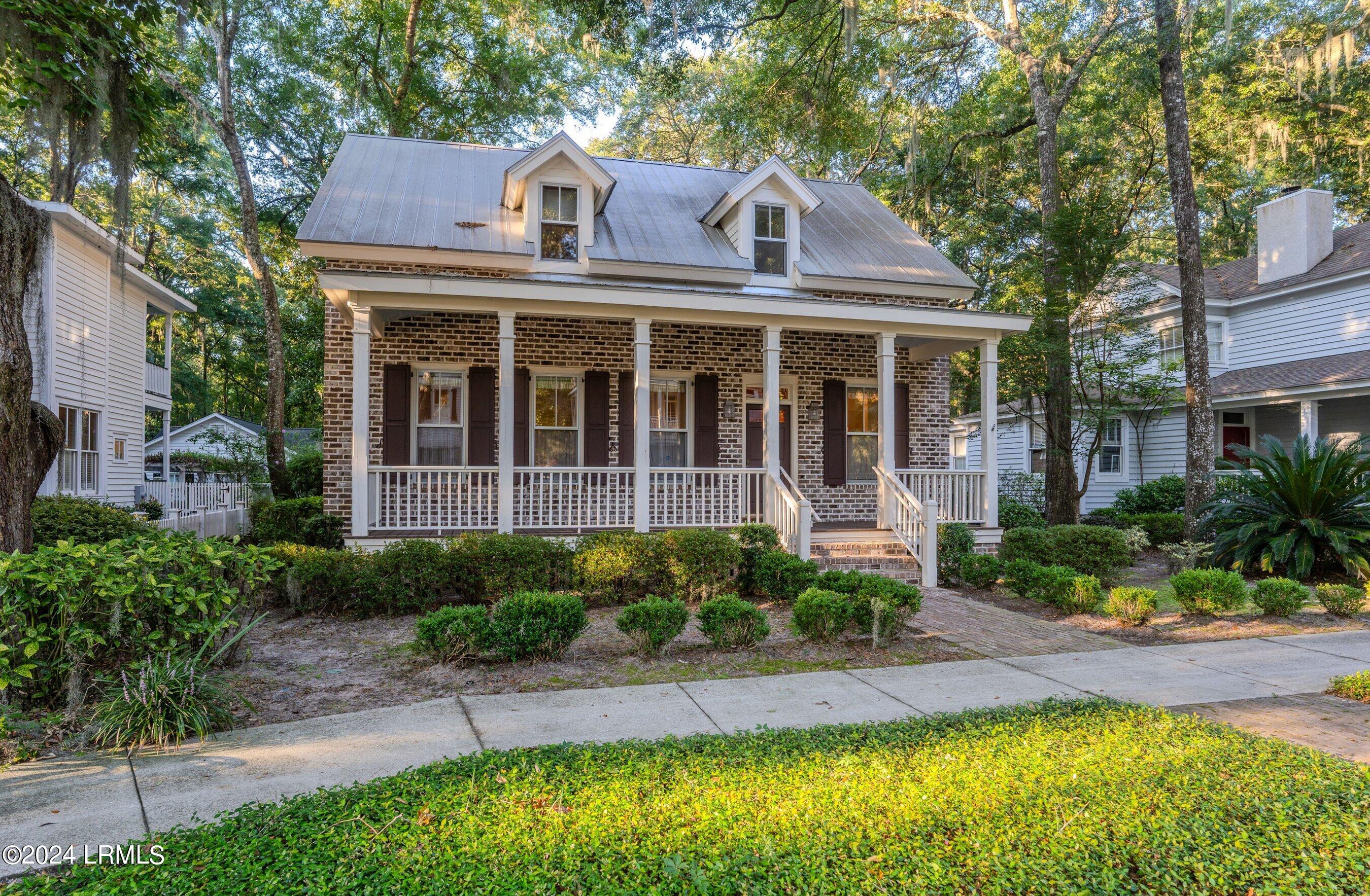 33 Newpoint Road Beaufort, SC 29907 - Photo 3 of 60 DSC06121-1.jpg-SMALL