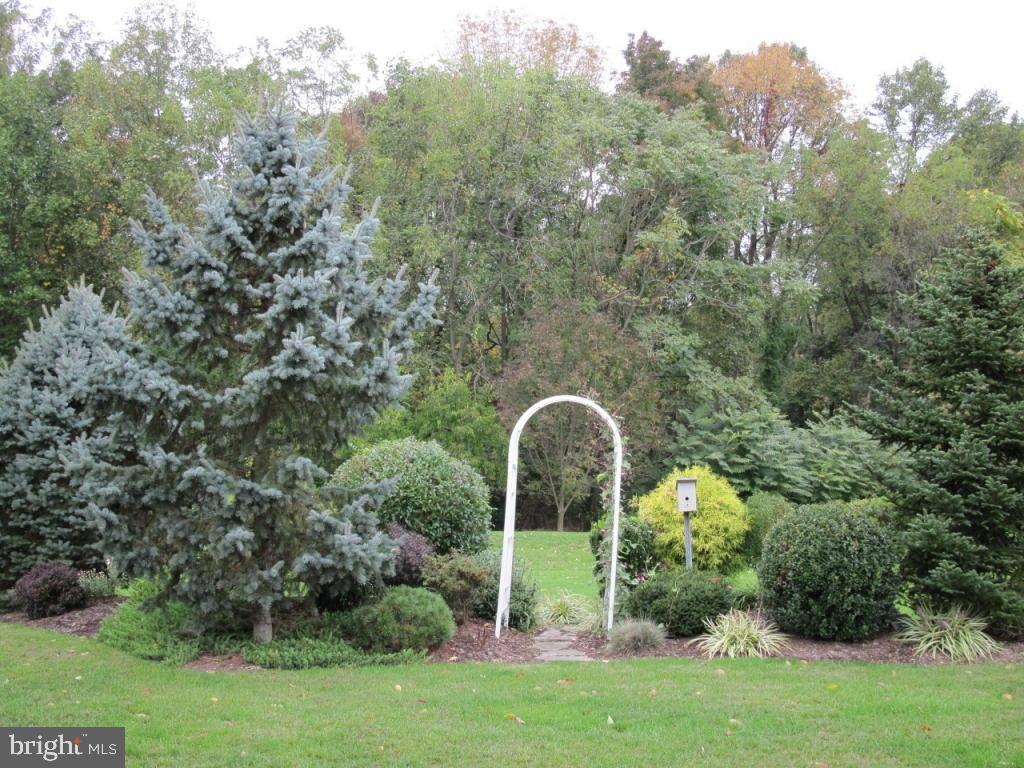250 Reifsnyder Road Lititz, PA 17543 - Photo 35 of 41