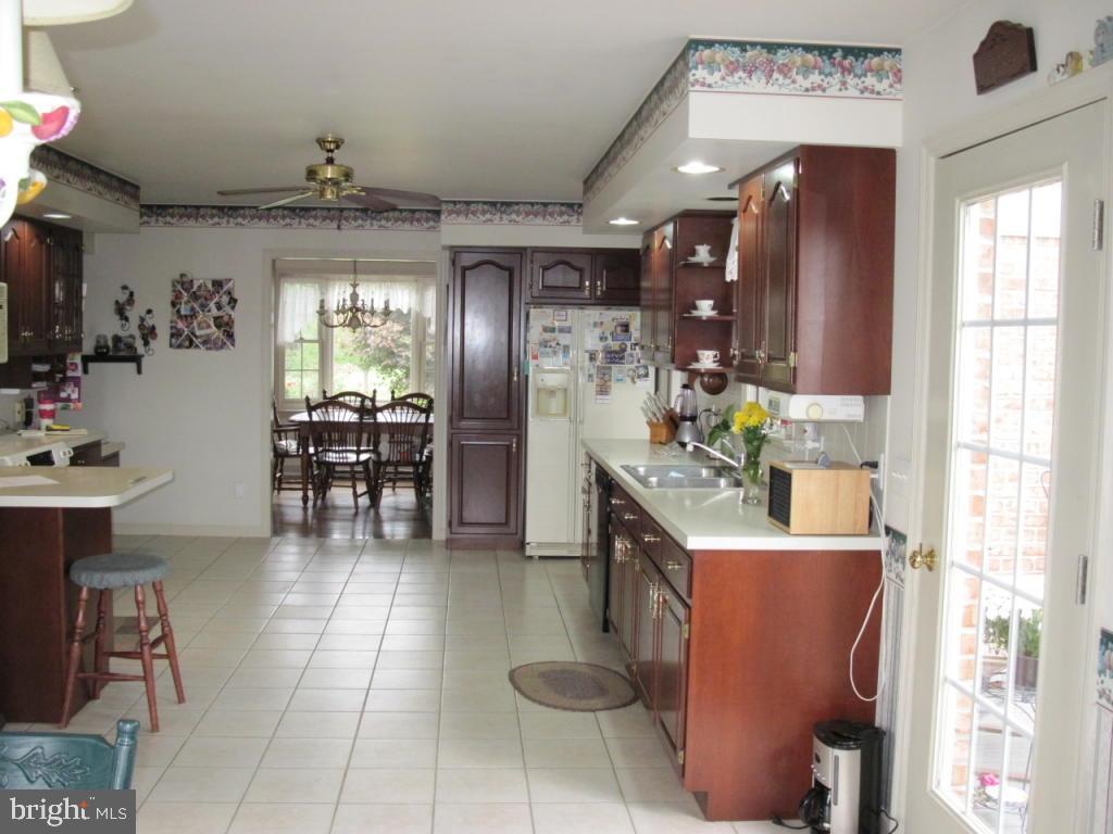 250 Reifsnyder Road Lititz, PA 17543 - Photo 8 of 41