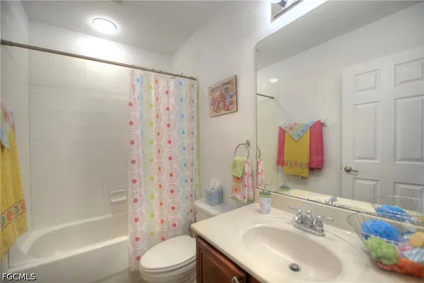 $1,500 | 2426 Laurentina Lane, Cape Coral, FL 33909