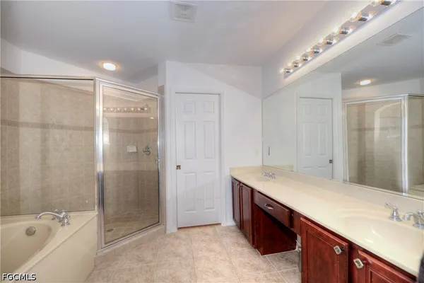 $1,500 | 2426 Laurentina Lane, Cape Coral, FL 33909