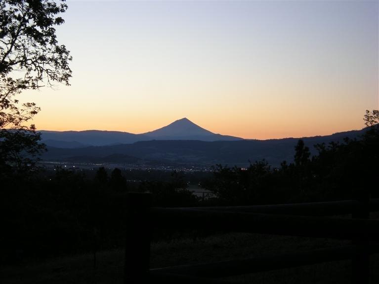 2812 Old Military Road Central Point, OR 97502 - Photo 32 of 32 Sunset Views - Mt. McLoughlin
