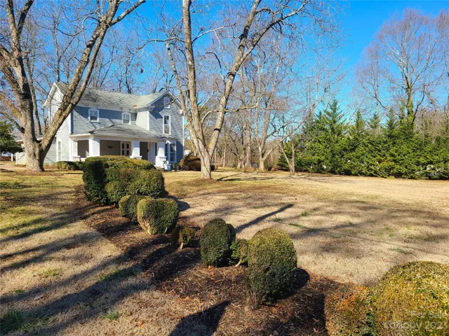 $599,000 | 902 North Ashe Avenue, Newton, NC 28658