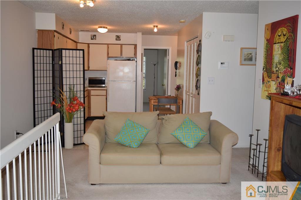 406 Draco Road Piscataway, NJ 08854 - Photo 6 of 12 Gallery Image 6