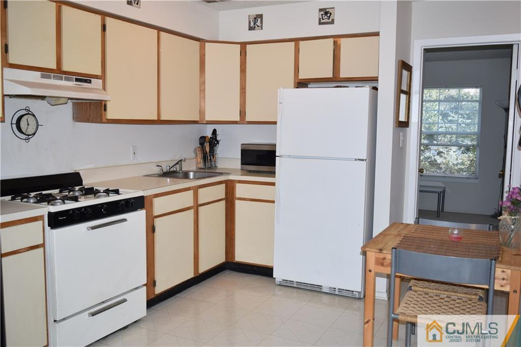406 Draco Road Piscataway, NJ 08854 - Photo 7 of 12 Gallery Image 7