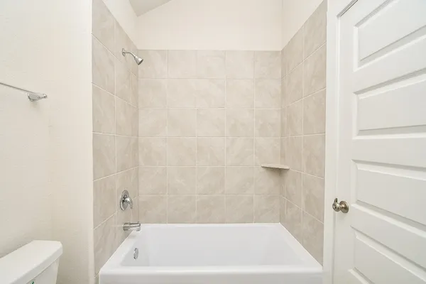 $2,900 | 5838 Wayne Way, Rosenberg, TX 77471