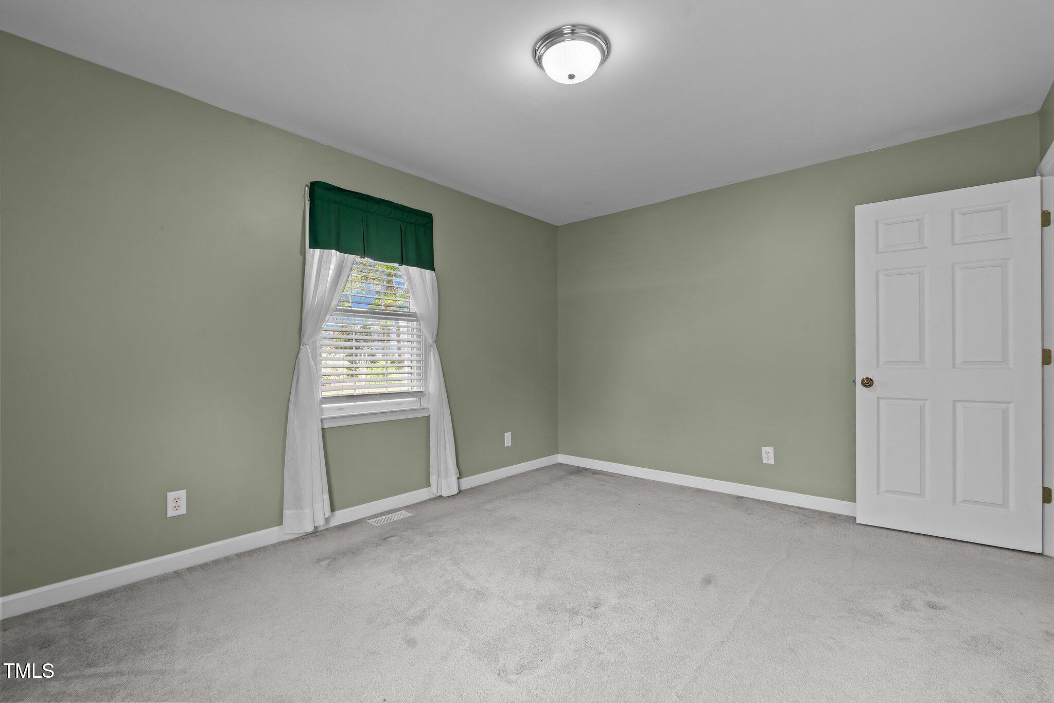 664 Marler Road Benson, NC 27504 - Photo 31 of 47 16-web-or-mls-DSC06648