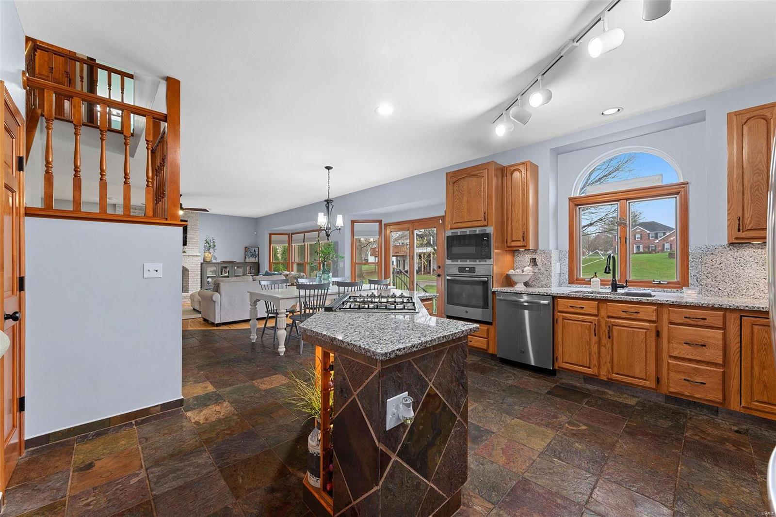 12 Clonmel Close Weldon Spring, MO 63304 - Photo 7 of 48 Gallery Image 7