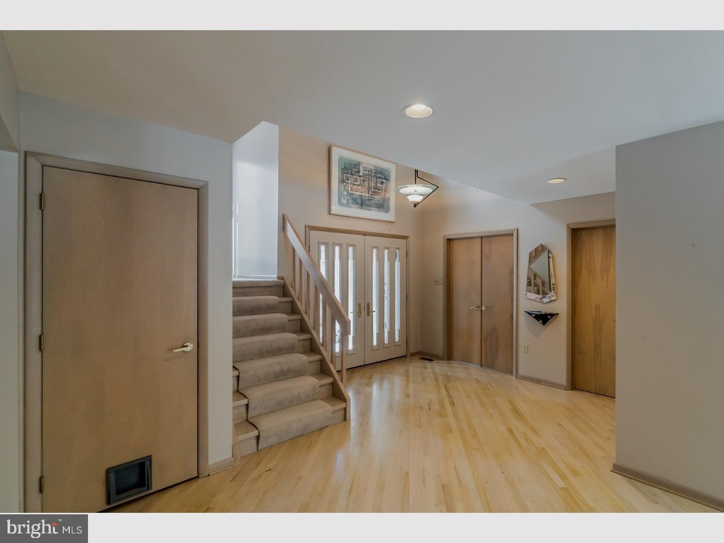 5159 New Hope Road New Hope, PA 18938 - Photo 3 of 25 Foyer
