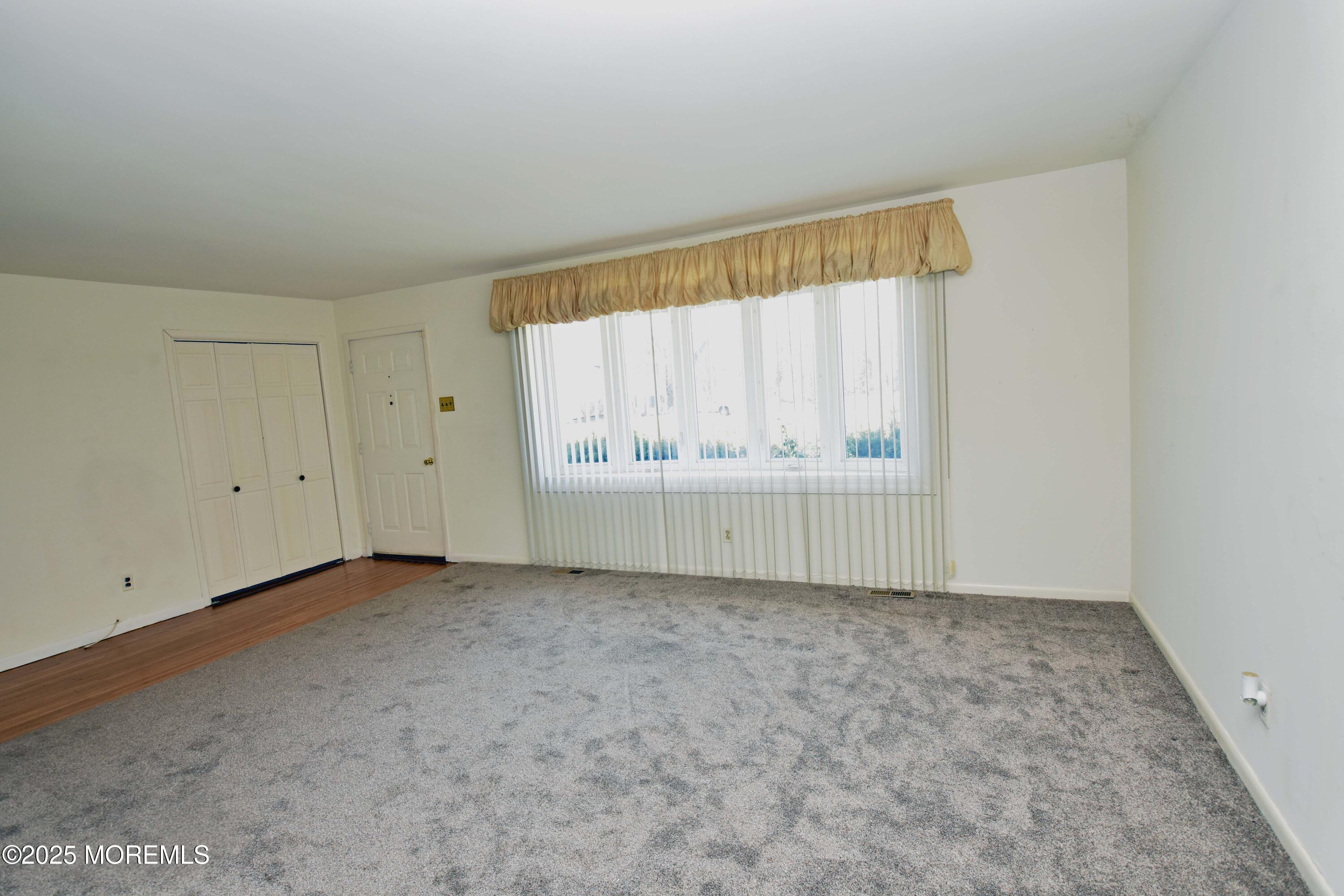 21 Spruce Road Burlington, NJ 08016 - Photo 6 of 20 DSC_0899