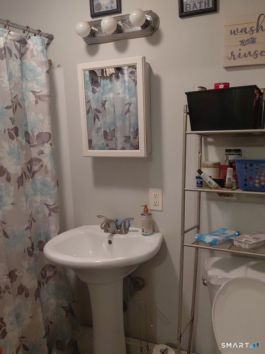 681 North Main Street Norwich, CT 06360 - Photo 4 of 10