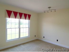 5825 Hedley Road Springfield, IL 62711 - Photo 10 of 12 Gallery Image 10