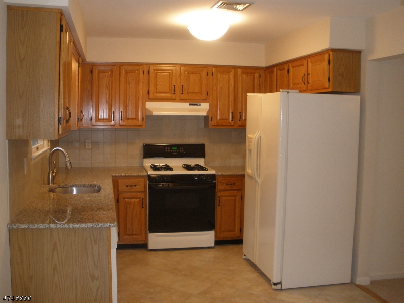 152 Lincoln Park Road, Unit 152 Pequannock, NJ 07440 - Photo 5 of 20