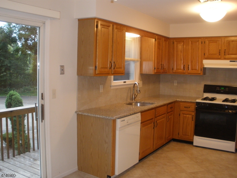 152 Lincoln Park Road, Unit 152 Pequannock, NJ 07440 - Photo 6 of 20