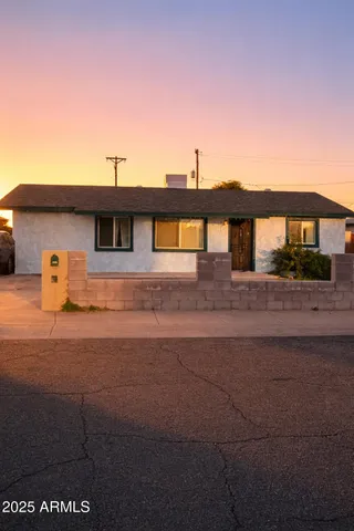 $340,000 | 5617 North 38th Drive, Phoenix, AZ 85019