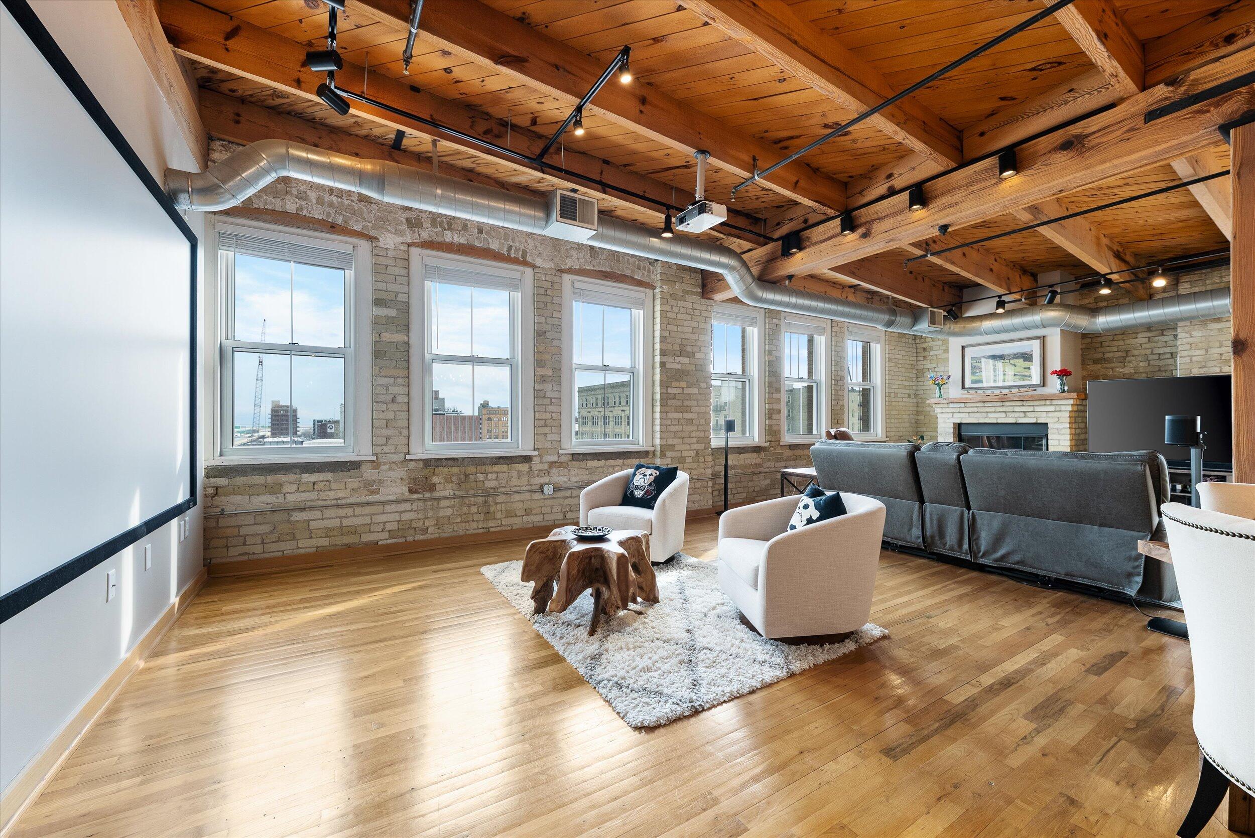 413 North 2nd Street, Unit 620 Milwaukee, WI 53203 - Photo 10 of 55 Siting Area