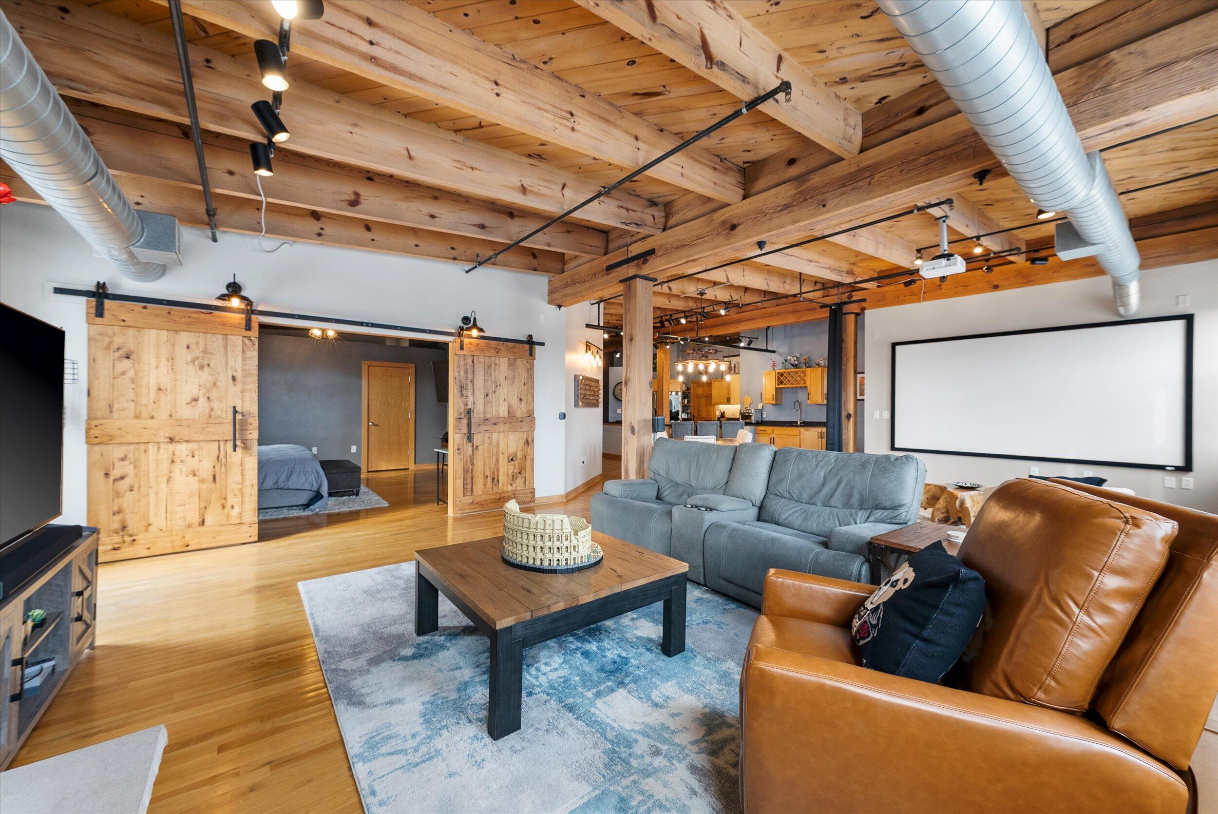 413 North 2nd Street, Unit 620 Milwaukee, WI 53203 - Photo 18 of 55 Living Area