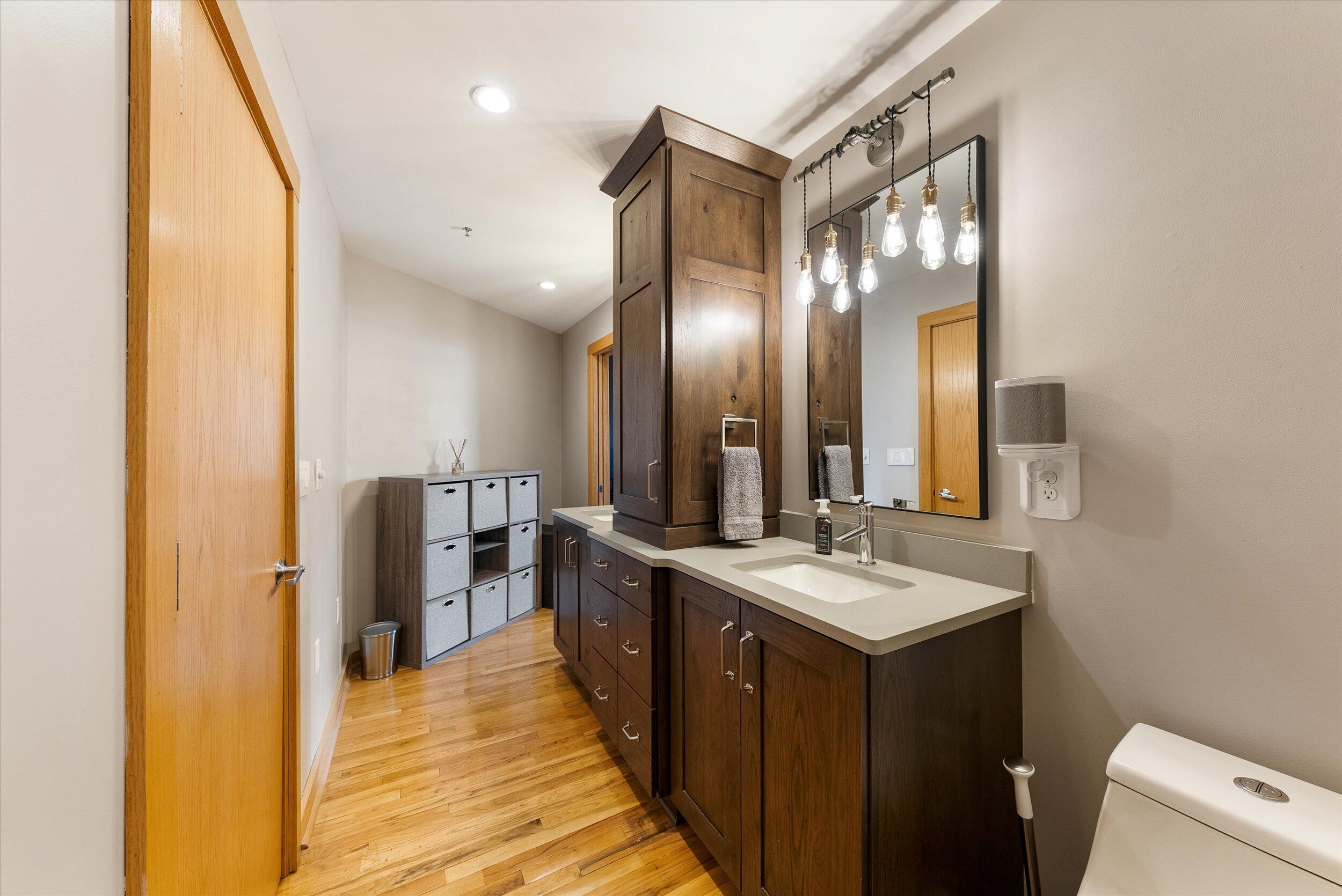 413 North 2nd Street, Unit 620 Milwaukee, WI 53203 - Photo 24 of 55 Primary Bathroom