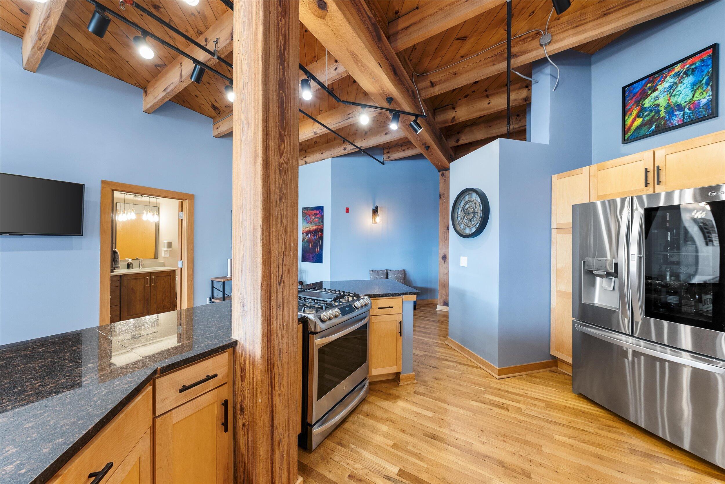 413 North 2nd Street, Unit 620 Milwaukee, WI 53203 - Photo 6 of 55 Kitchen