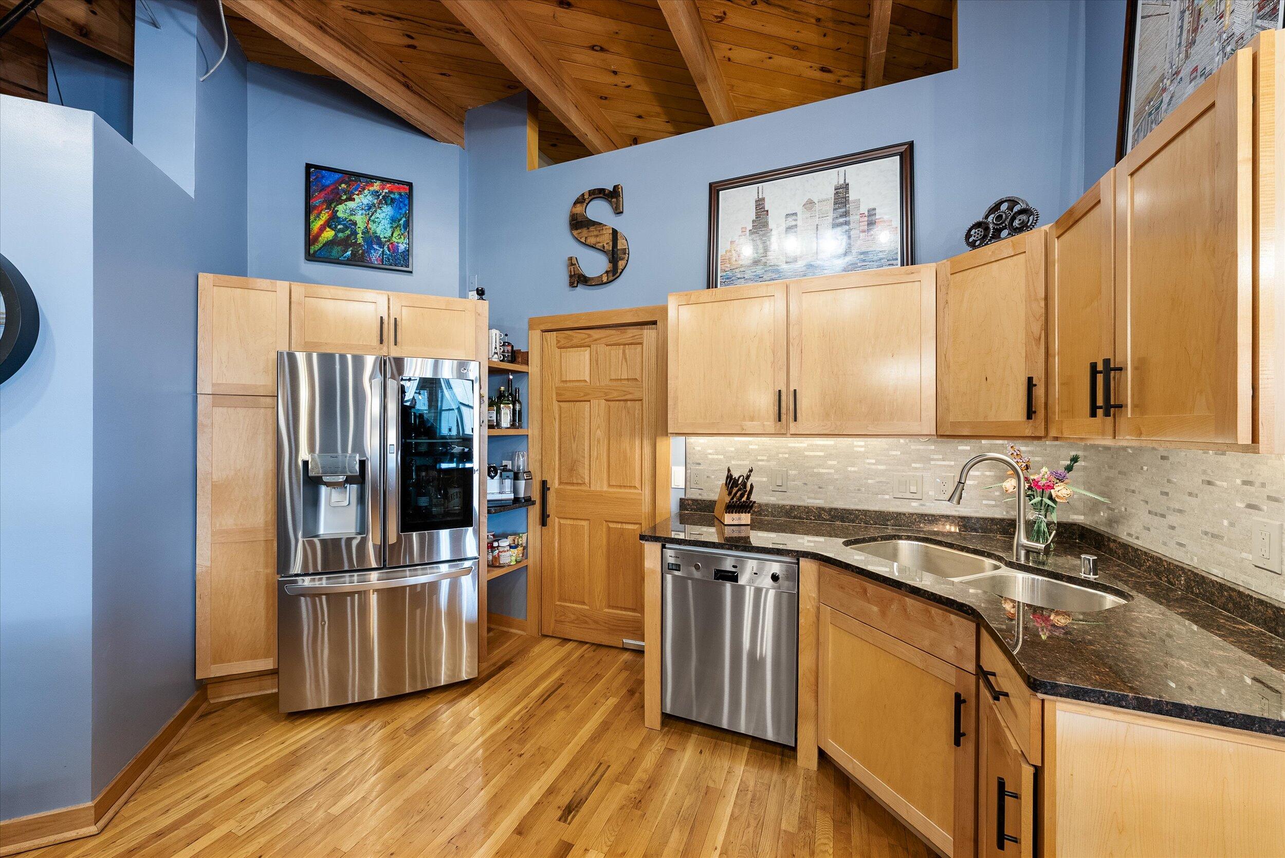 413 North 2nd Street, Unit 620 Milwaukee, WI 53203 - Photo 7 of 55 Kitchen