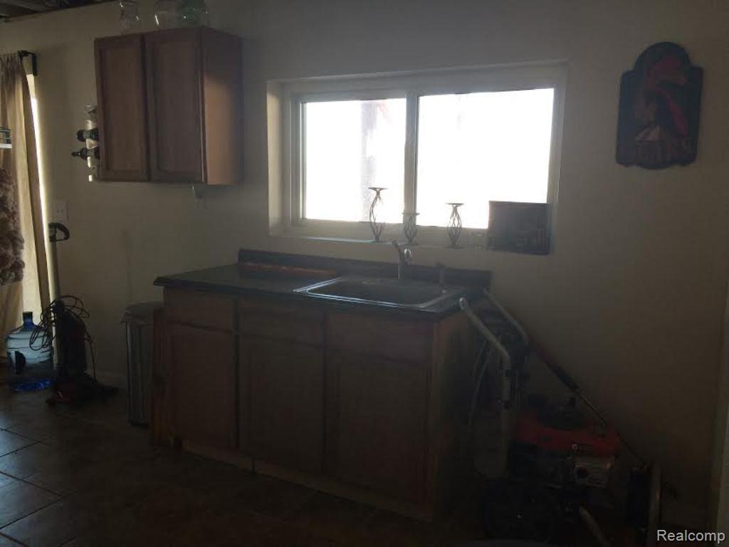 1040 North Gregory Road Fowlerville, MI 48836 - Photo 19 of 31 22 Gregory 1040.jpg