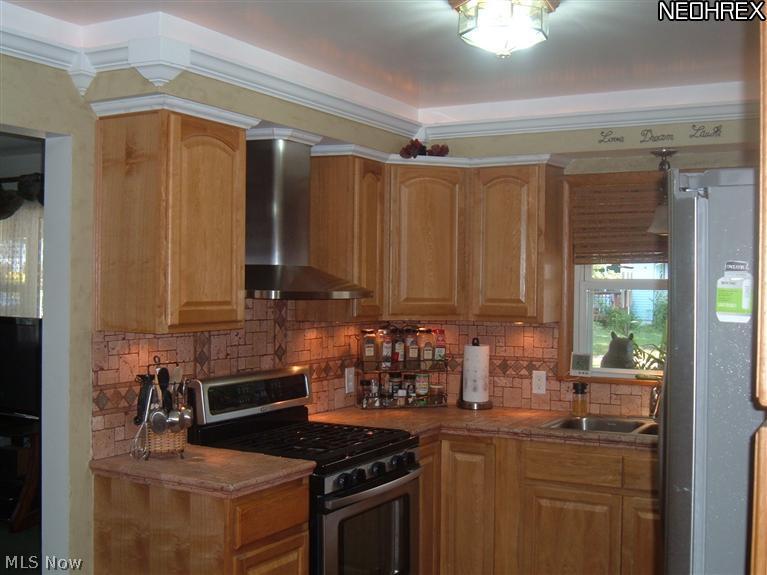 470 Stanley Road Akron, OH 44312 - Photo 3 of 18 Beautiful tile countertops and backsplash