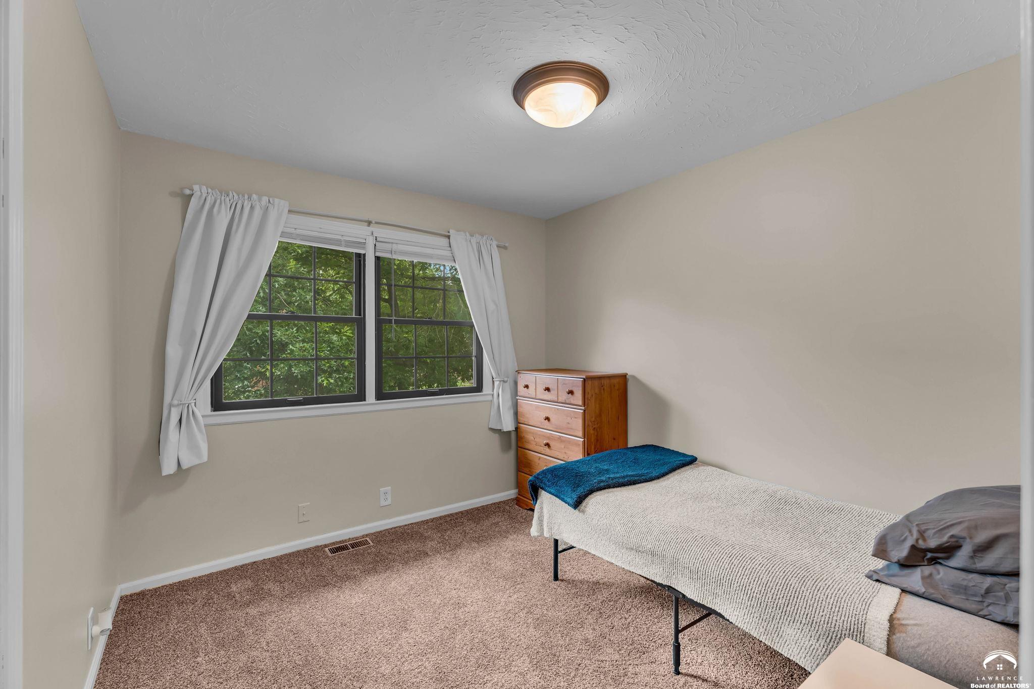2122 Marvonne Road Lawrence, KS 66047 - Photo 21 of 45