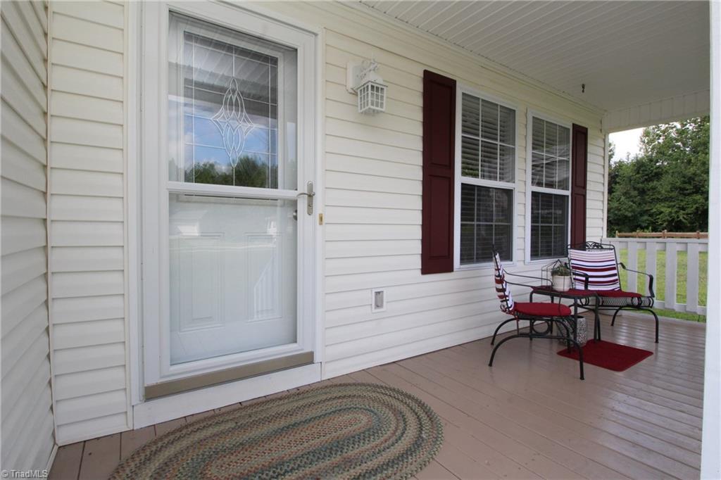 647 Sunset Ridge Lane Lexington, NC 27295 - Photo 3 of 18 Gallery Image 3