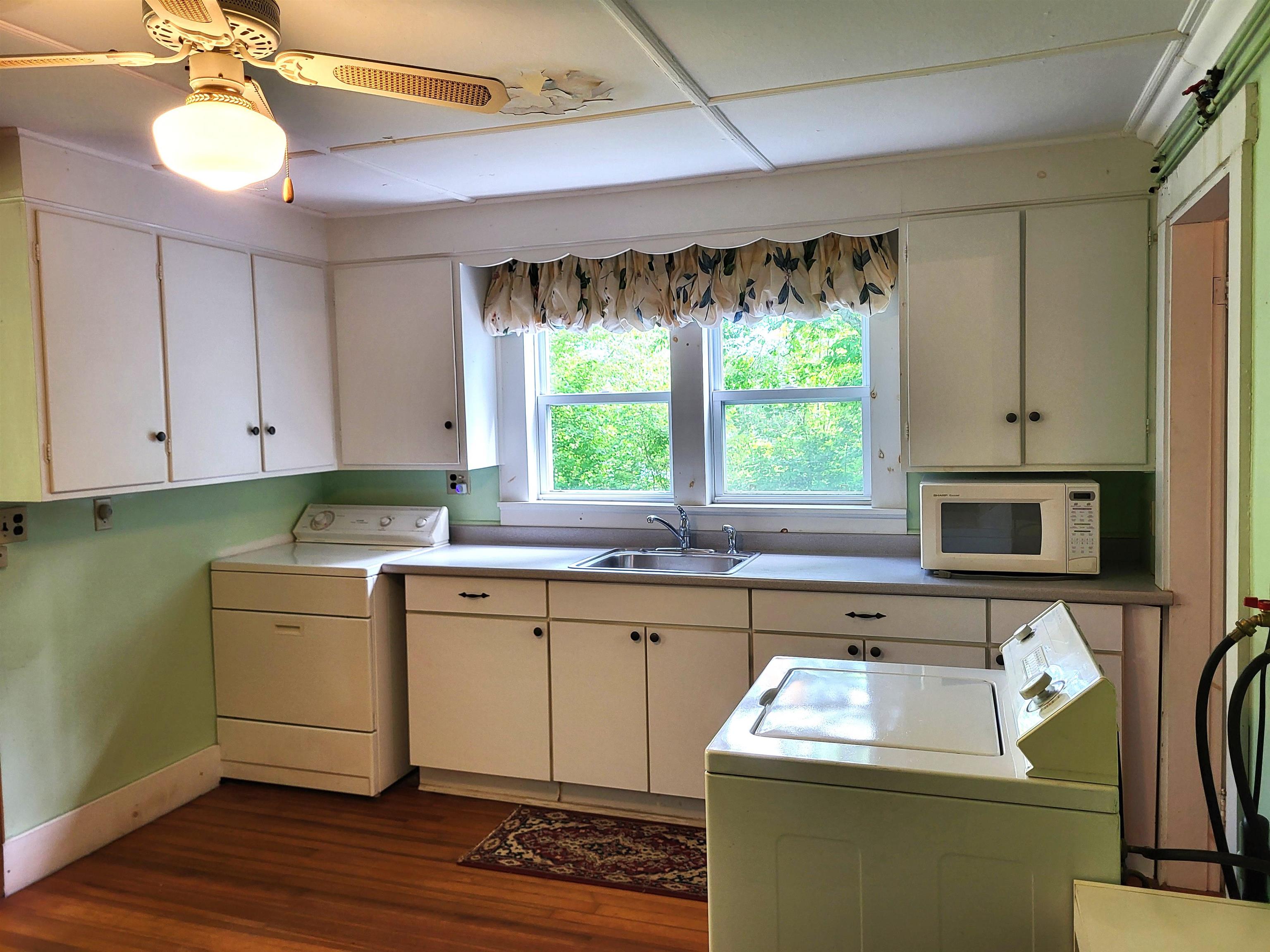 143 Martin Road Weare, NH 03281 - Photo 8 of 28