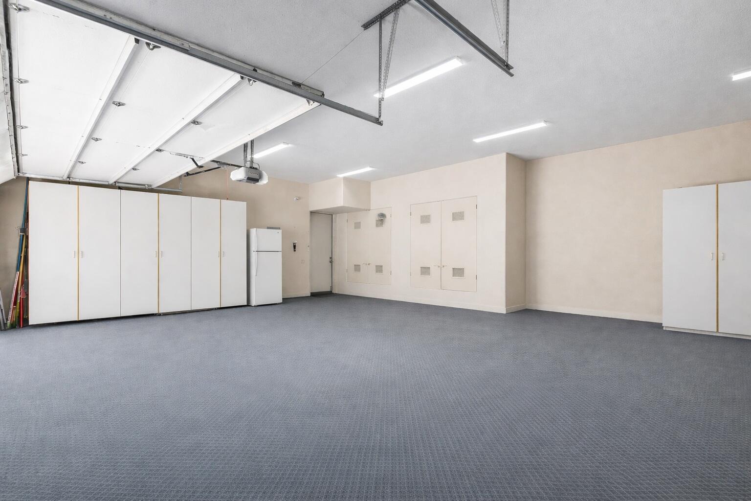 40380 Tonopah Road Rancho Mirage, CA 92270 - Photo 39 of 41 Spacious garage with sleek storage featu