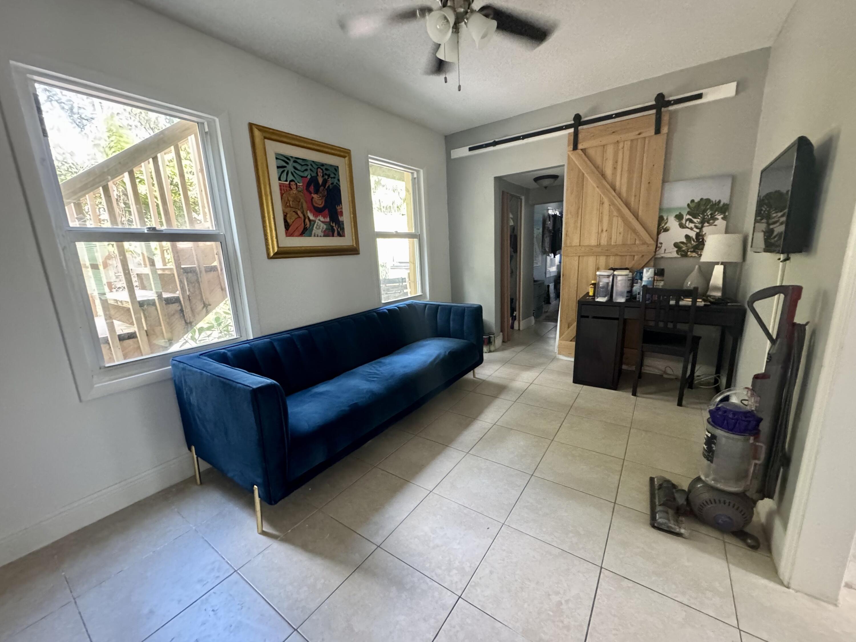 415 31st Street, Unit 16 West Palm Beach, FL 33407 - Photo 21 of 49 #4 Living Room