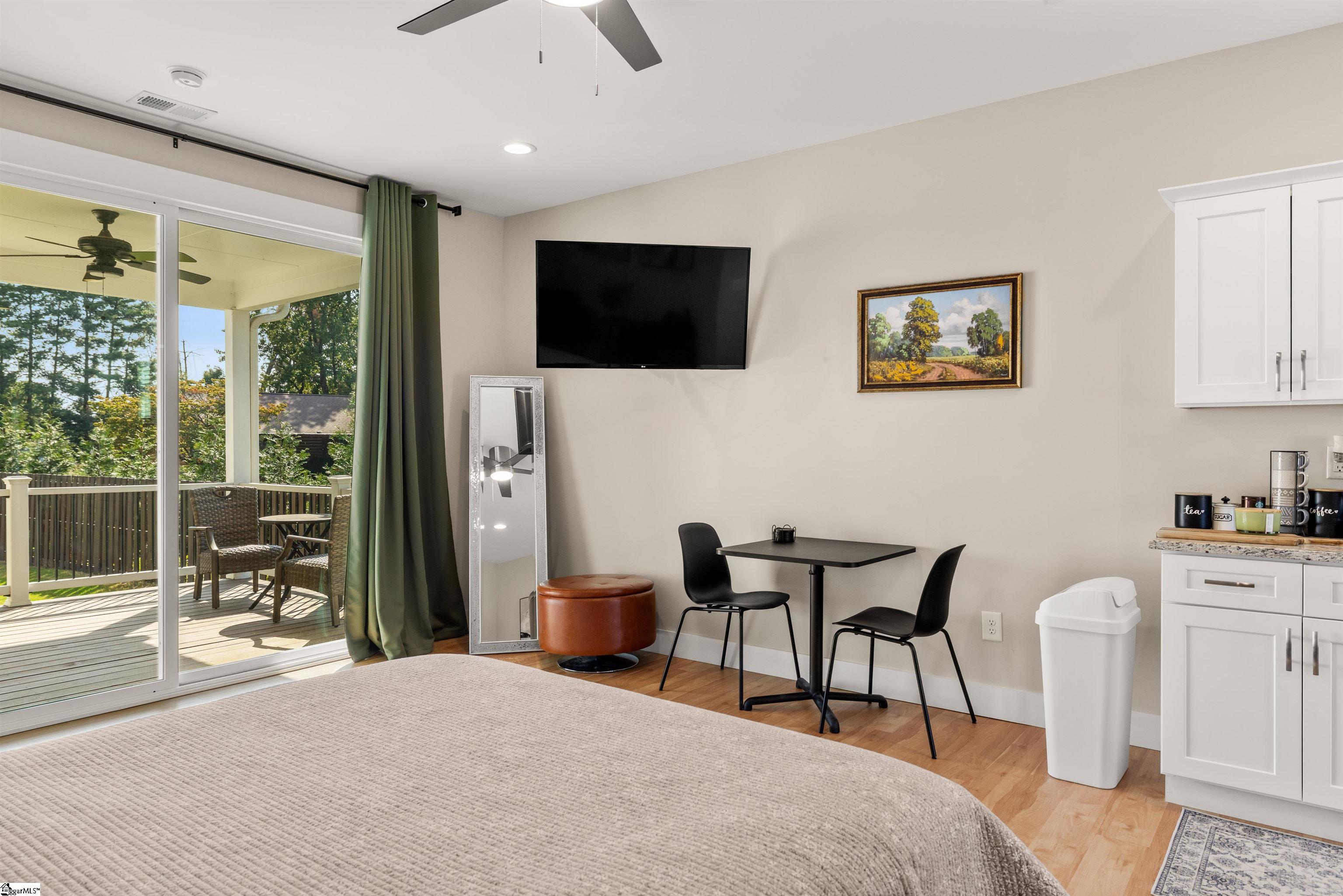 1042 Miller Road Greenville, SC 29607 - Photo 32 of 50