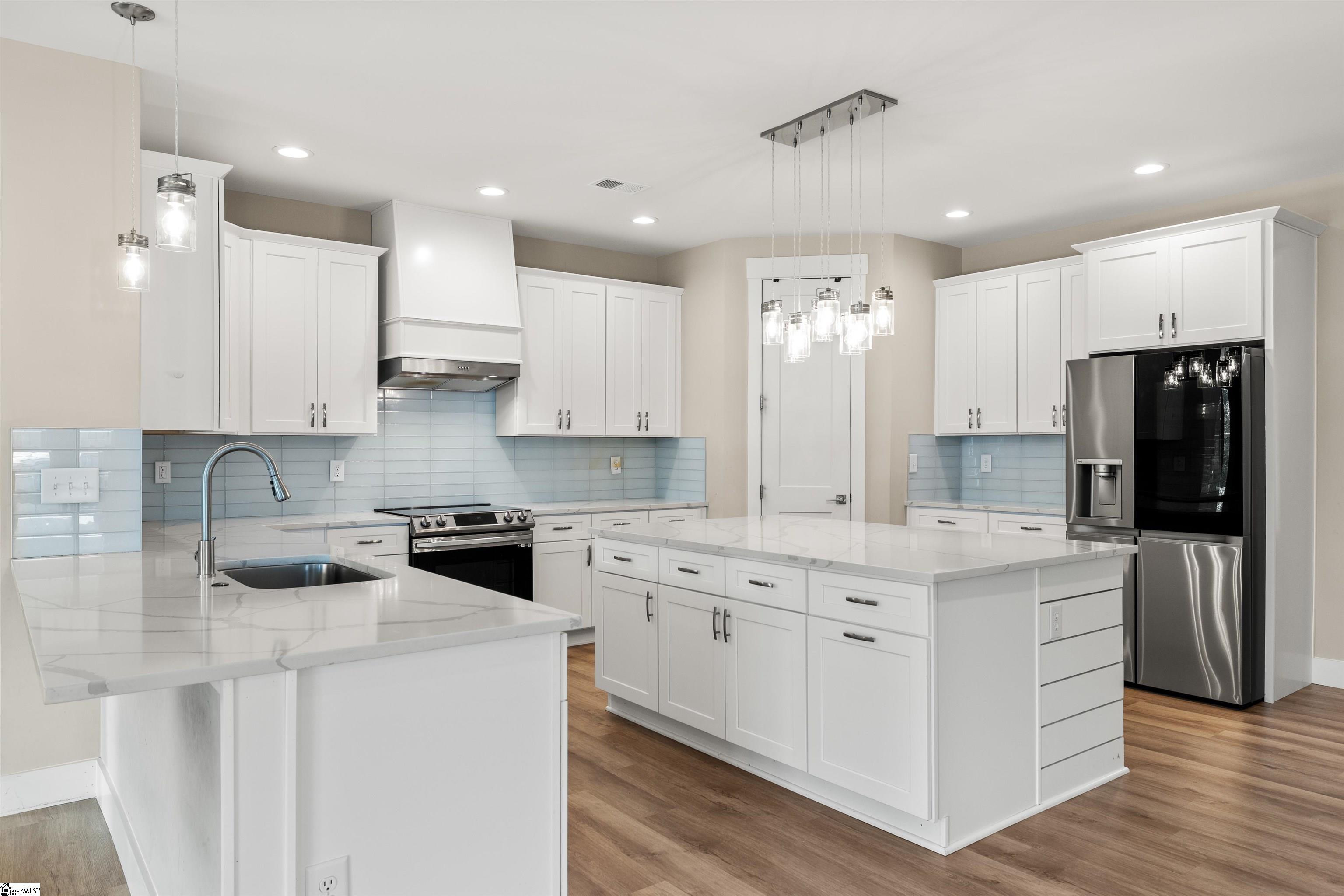 1042 Miller Road Greenville, SC 29607 - Photo 10 of 50