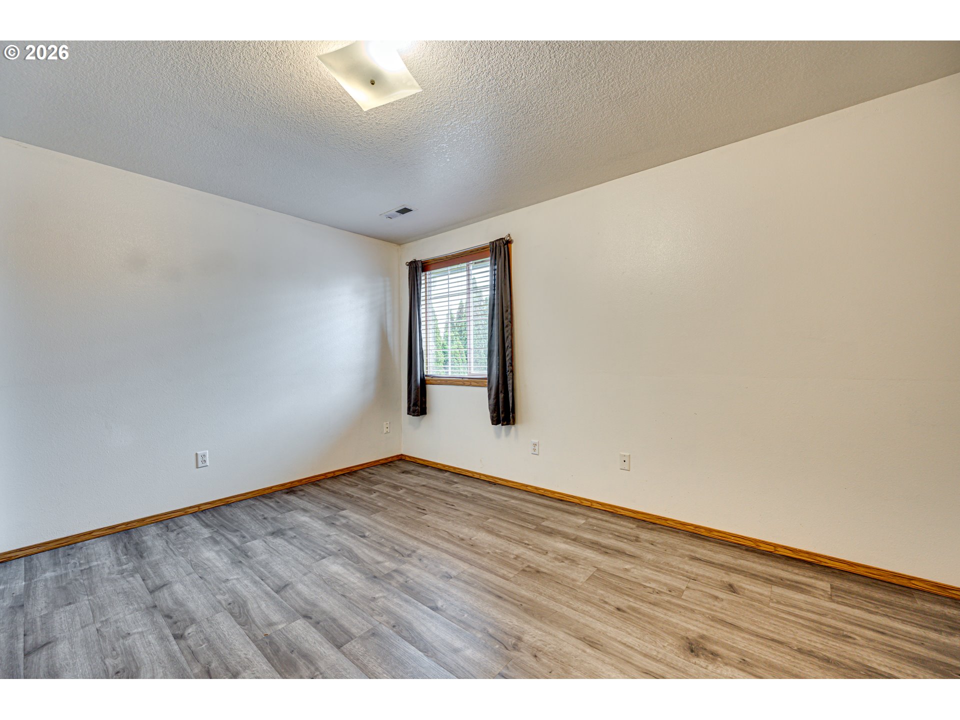 19002 Southeast 17th Street Vancouver, WA 98683 - Photo 14 of 20