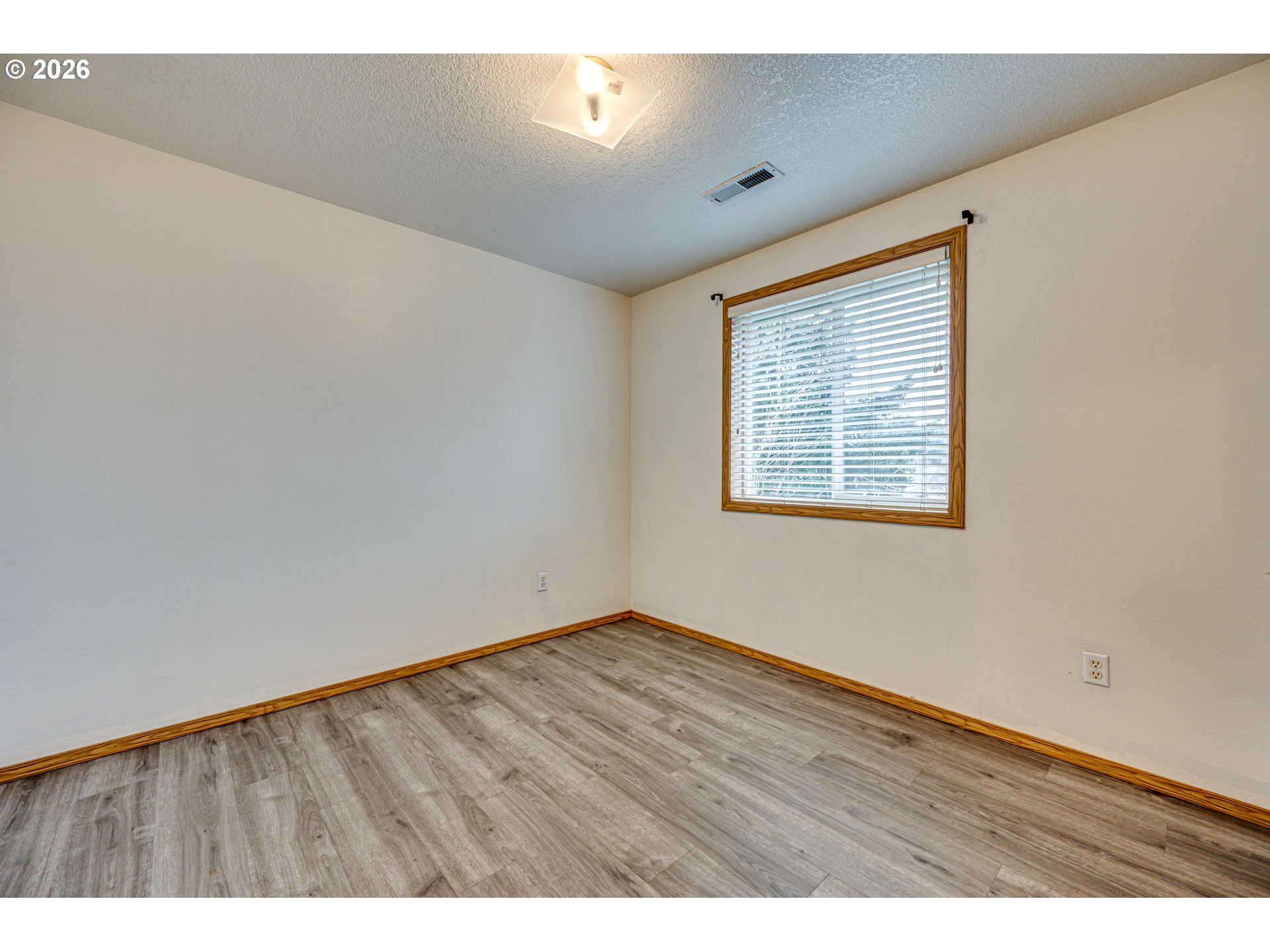 19002 Southeast 17th Street Vancouver, WA 98683 - Photo 15 of 20