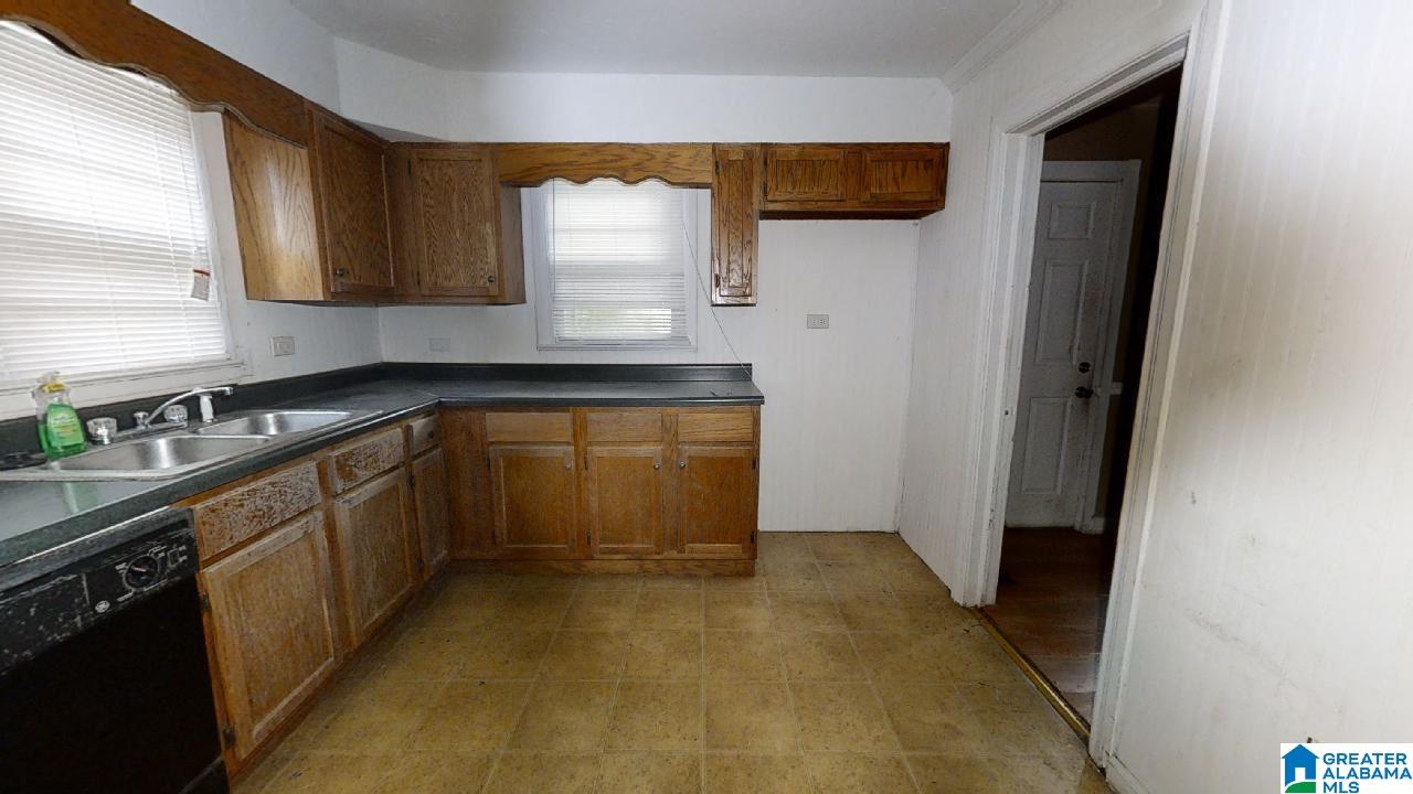 1373 Prosch Avenue Tarrant, AL 35217 - Photo 7 of 10
