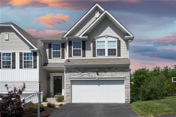 $2,900 | 512 Isabella Court, Coraopolis, PA 15108