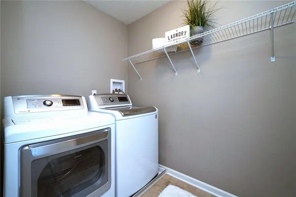 $2,900 | 512 Isabella Court, Coraopolis, PA 15108