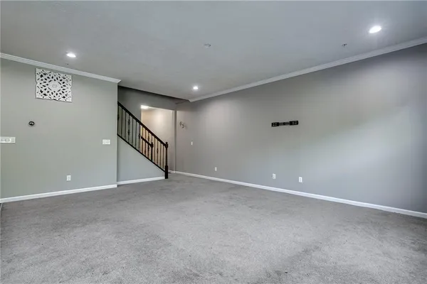 $2,900 | 512 Isabella Court, Coraopolis, PA 15108