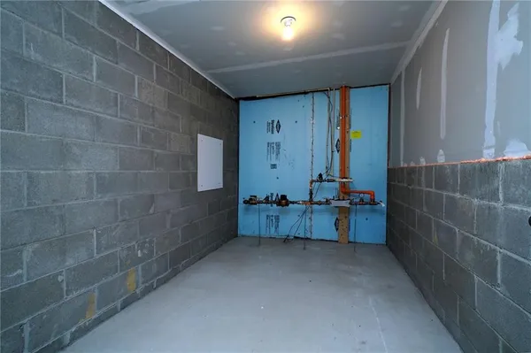 $2,900 | 512 Isabella Court, Coraopolis, PA 15108