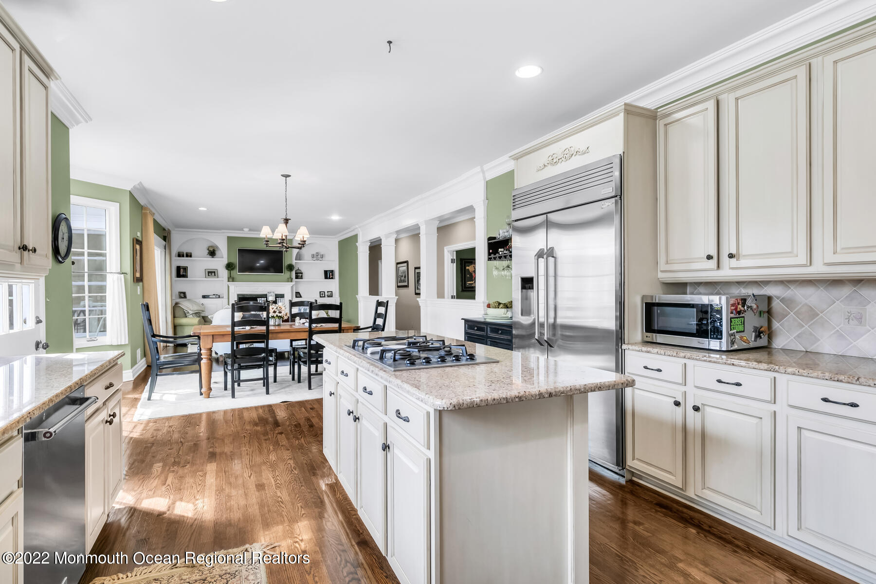 4 Shawnee Court Colts Neck, NJ 07722 - Photo 12 of 51 4M3A9792-023-035-1800x1200
